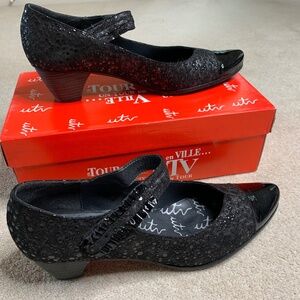 "Un Tour en Ville" Black Dress Shoes